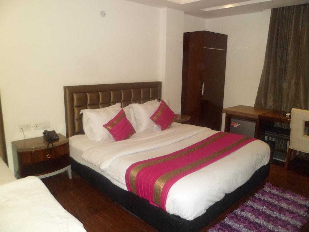 Hotel Cabana @ Pahar Ganj Нью-Дели Экстерьер фото